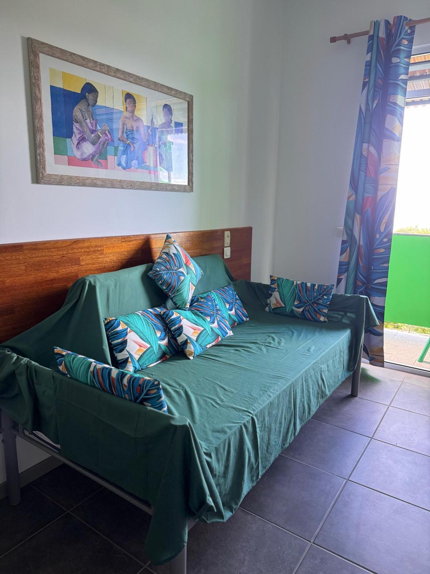 Fare Arana Moorea Guesthouse Atiha Exteriör bild
